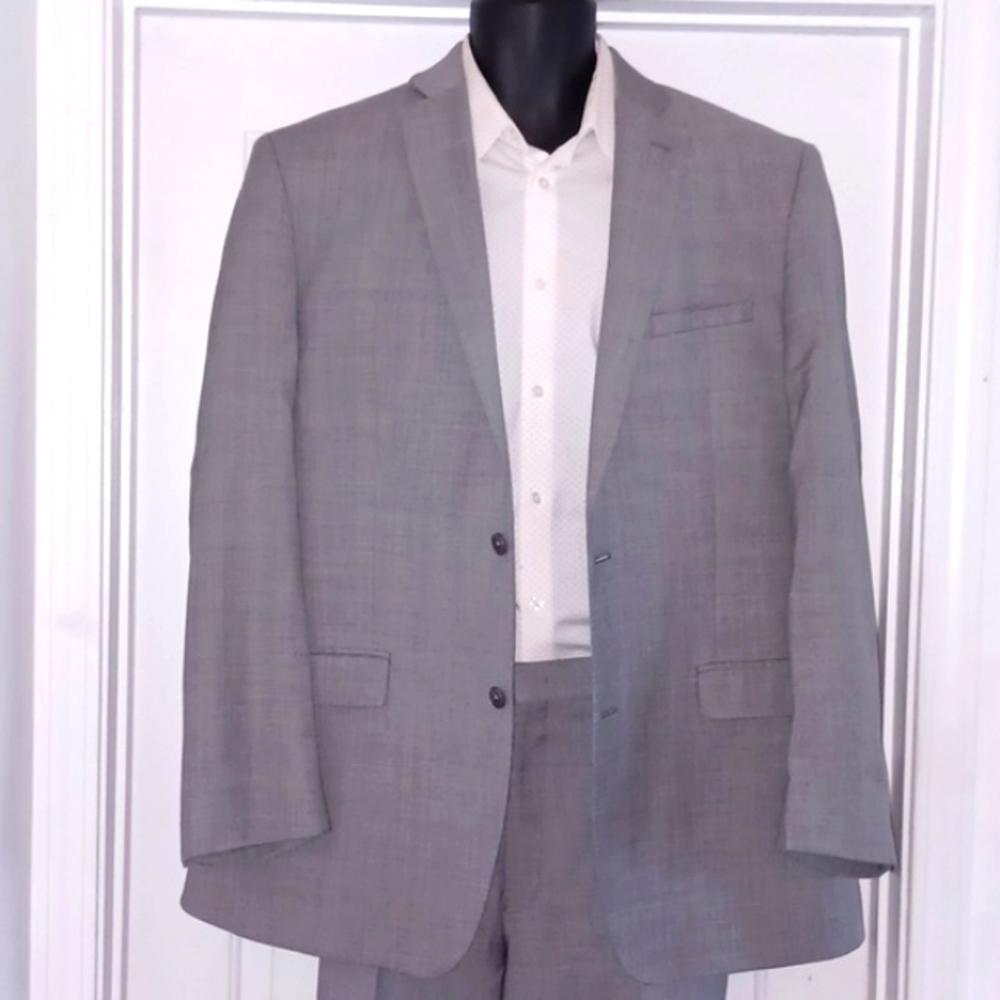 Solid Gray Luxe Mens Suit, 44L, 40W / 30L - Picture 8 of 12
